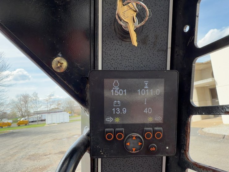 2021-gehl-rt105-image-24