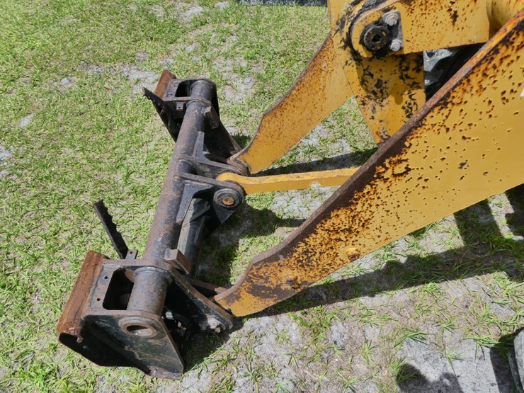 2015-caterpillar-903c-image-8