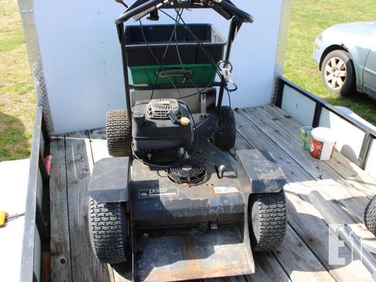 #5603-lesco-commercial-plus-gas-powered-spreader-6-image-3