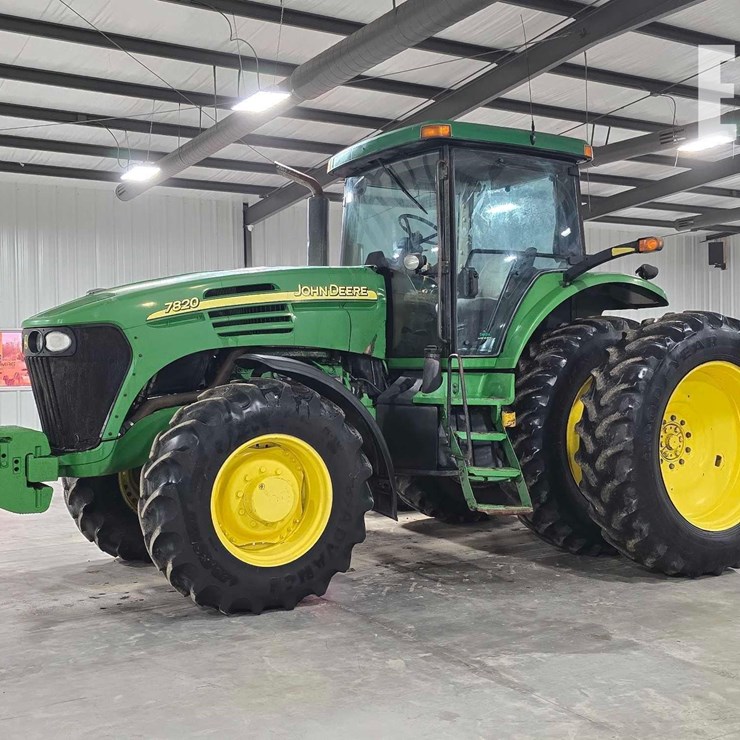 2003 JOHN DEERE 7820