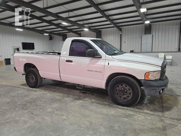 2004-dodge-ram-1500-image-2