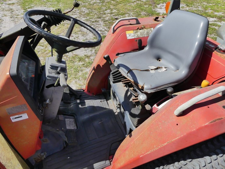 massey-ferguson-1240-image-8