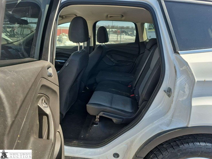 2016-ford-escape-image-15