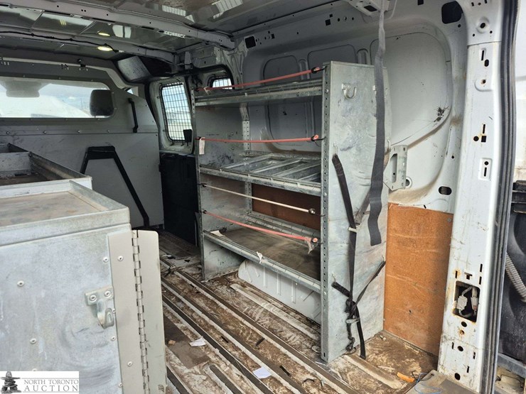 2017-ford-transit-image-27