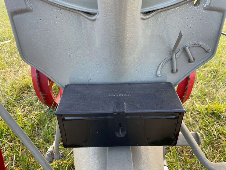 1919-fordson-tractor-image-42