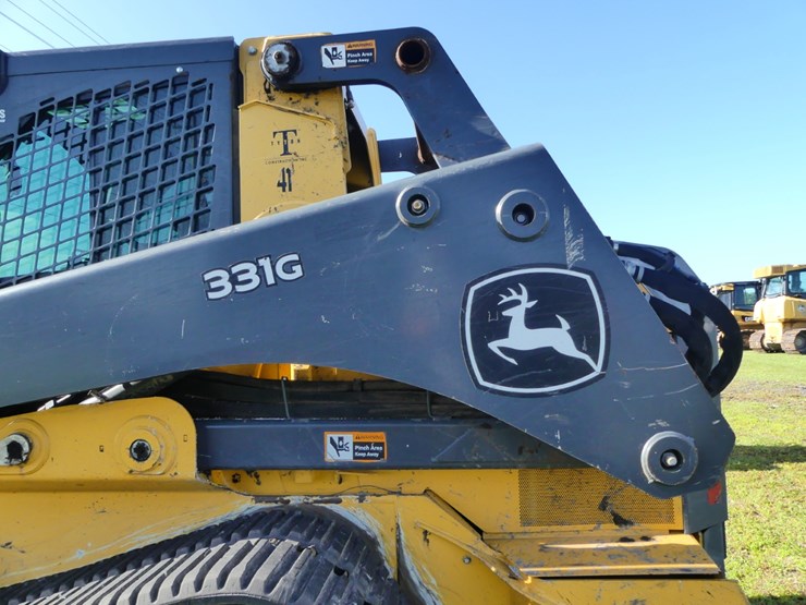 deere-331g-image-7
