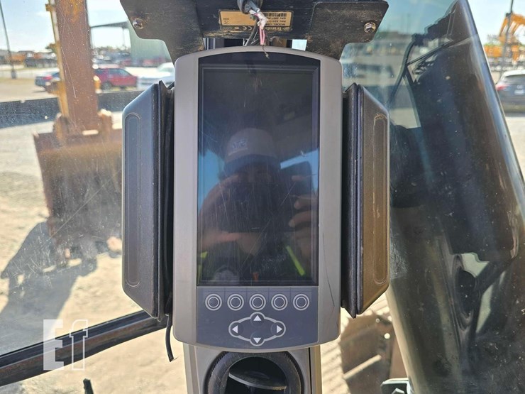 2014-caterpillar-349fl-image-19