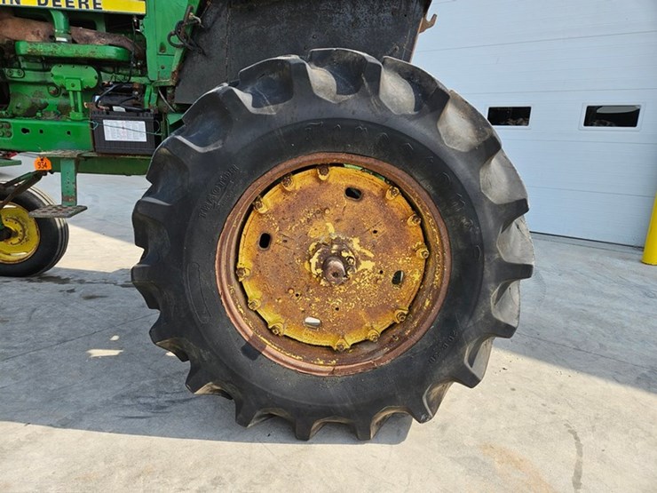 1982-john-deere-4240-image-41