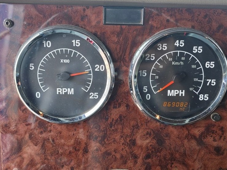 2006-international-9900-image-82