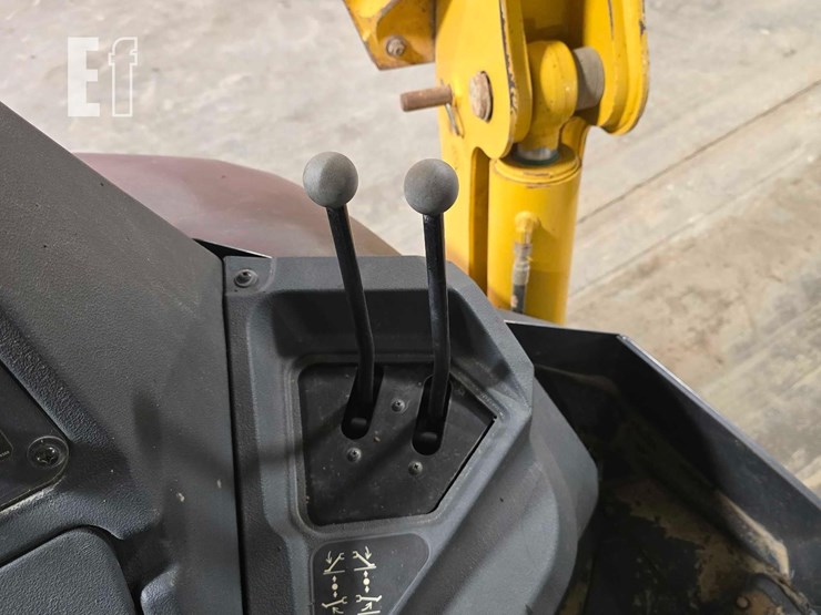 2023-deere-320-p-tier-image-25