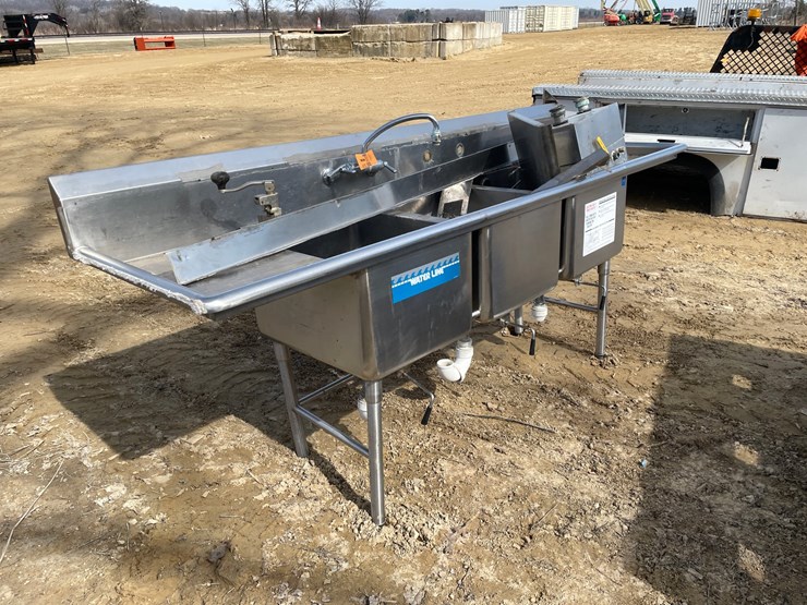 #3974-•-stainless-steel-3-bay-sink-image-3