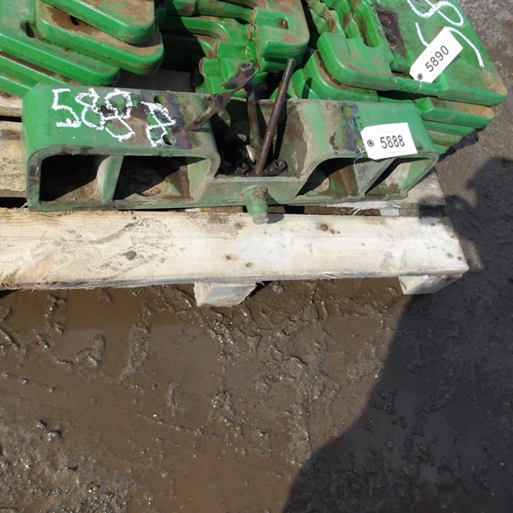 #5888 • John Deere Weight Bracket