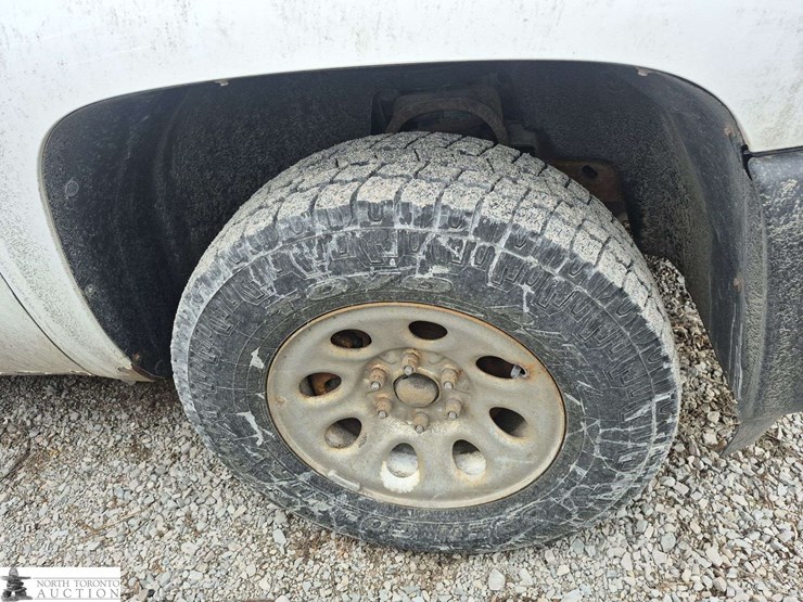 2013-chevrolet-silverado-1500-image-33