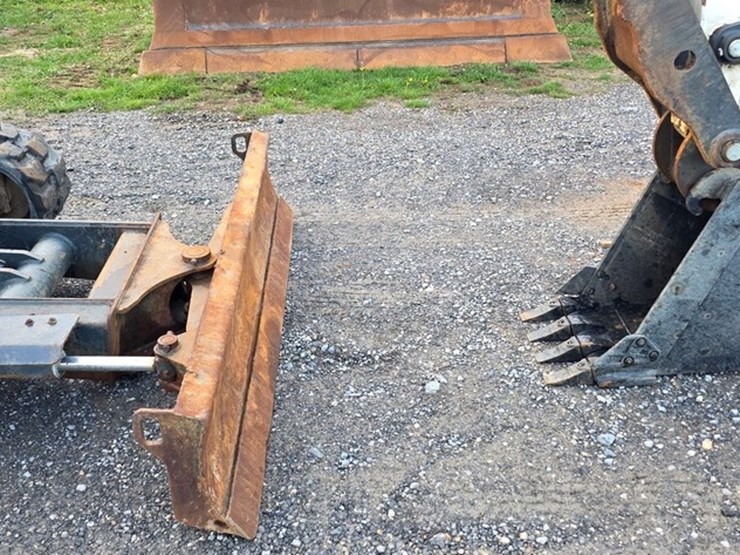 2023-bobcat-e42-image-36