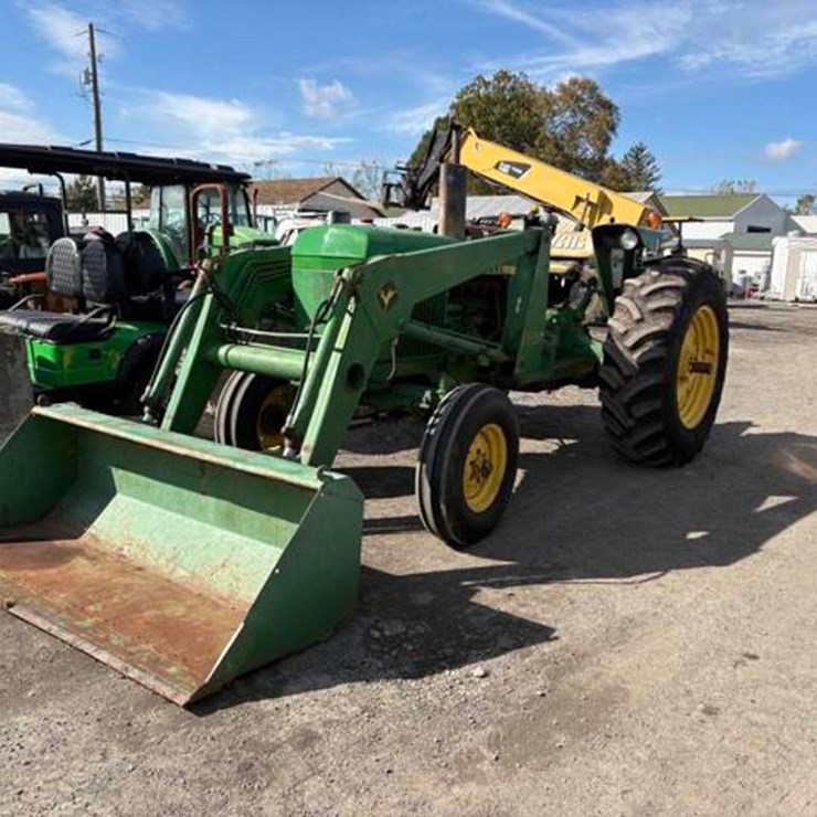 JOHN DEERE 2440