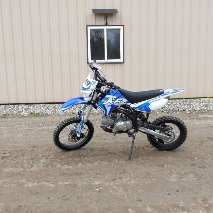 #7358 • Blue Apollo DB-X19 125CC W/Headlight