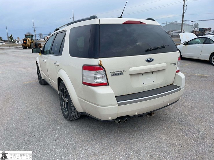 2009-ford-taurus-x-image-7