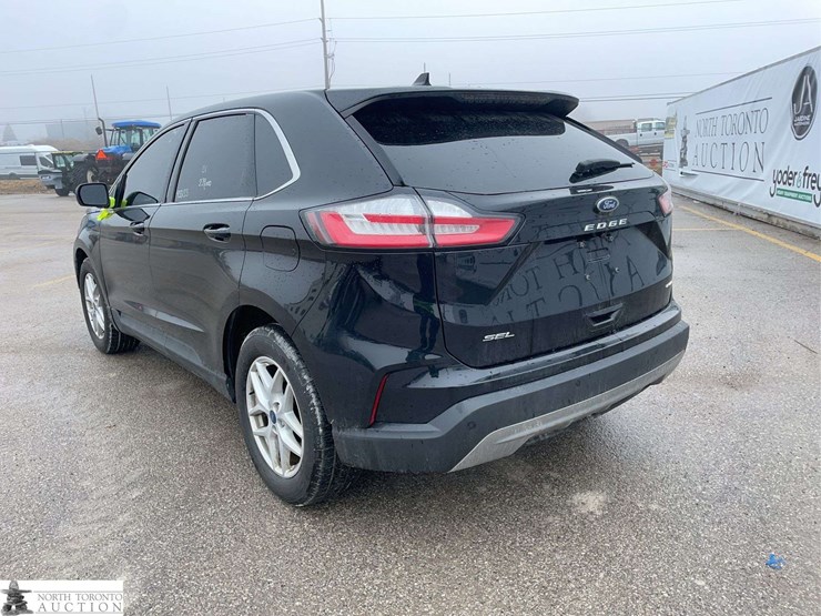 2021-ford-edge-image-7