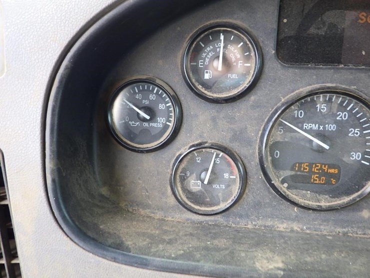 2010-peterbilt-337-image-34