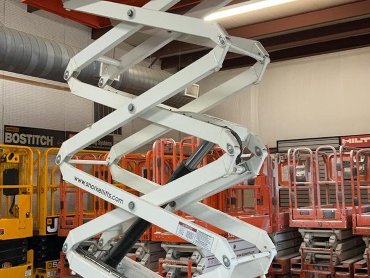 #430-•-2023-snorkel-19'-scissor-lift-image-23