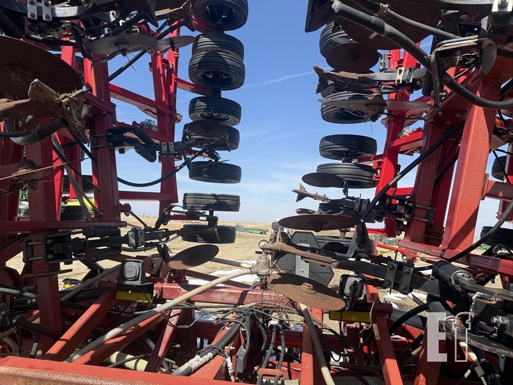 2011-case-ih-3430-image-38