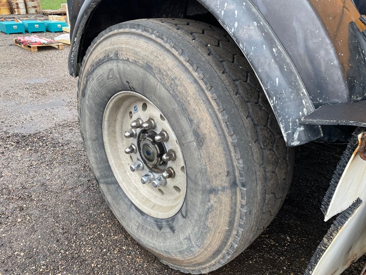 1997-kenworth-t800-image-13