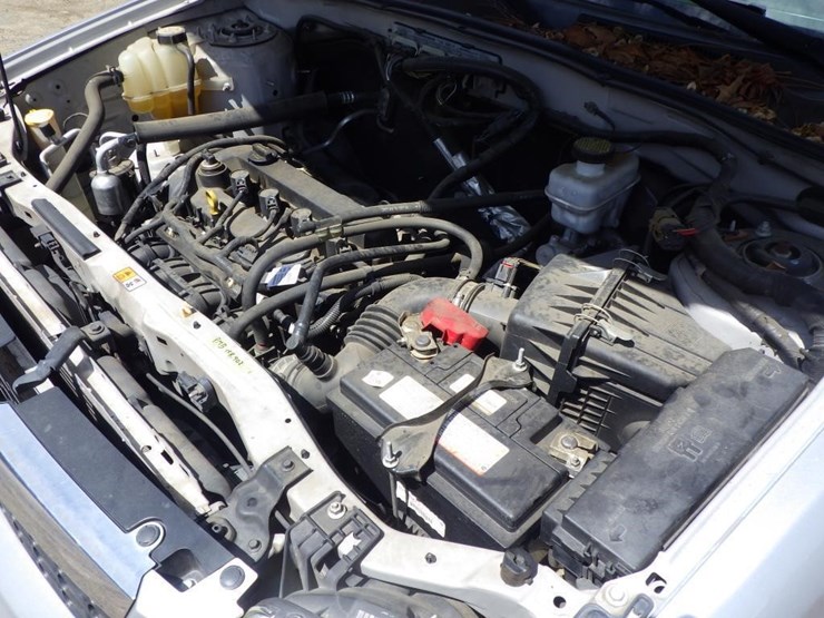 2010-mazda-tribute-image-10