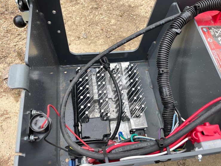 #7514a-•-2025-skyjack-sj3220e-electric-scissor-lift-image-25