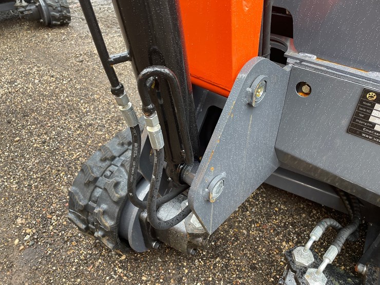 #3295-•-2026-ats-me18-mini-excavator-image-13