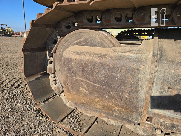 2018-caterpillar-336fl-image-33