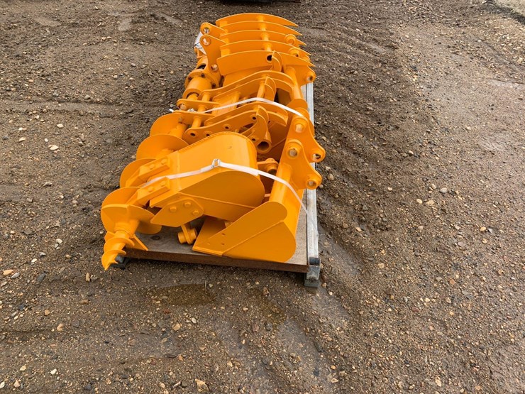compact-excavator-attachments-image-3
