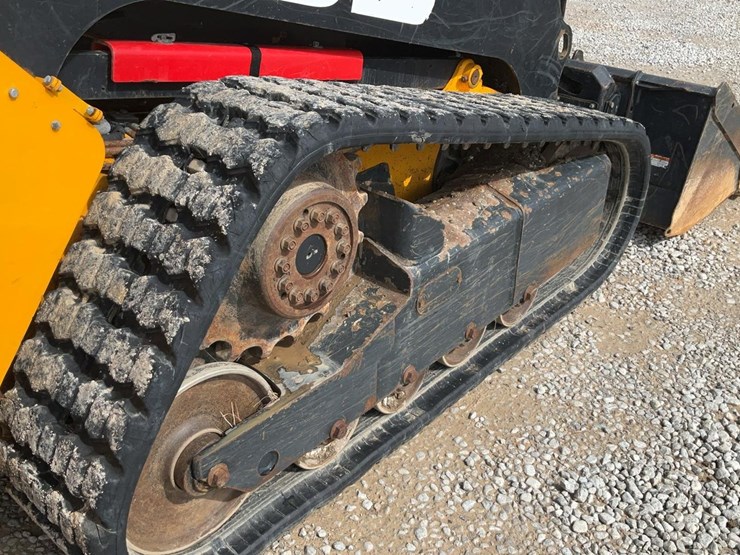 2021-jcb-215t-image-42