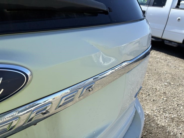 2012-ford-explorer-image-6