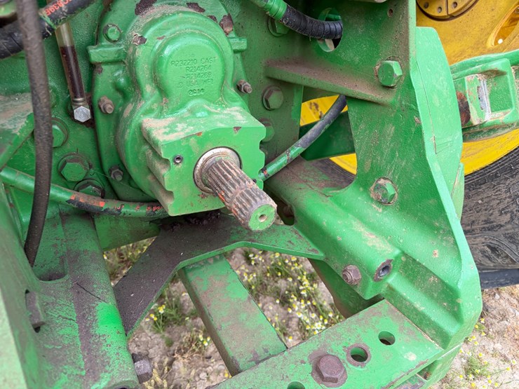 2012-john-deere-8235r-image-21