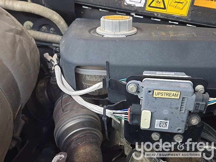 2017-jcb-510-56-image-43