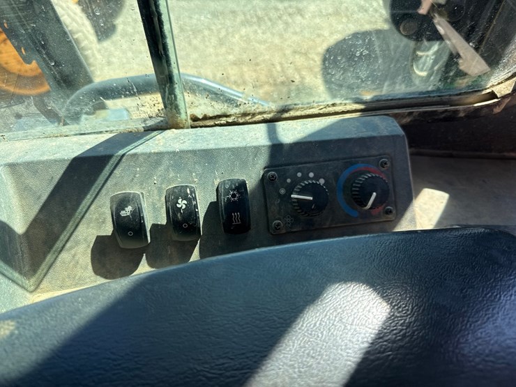 deere-450k-lgp-image-44