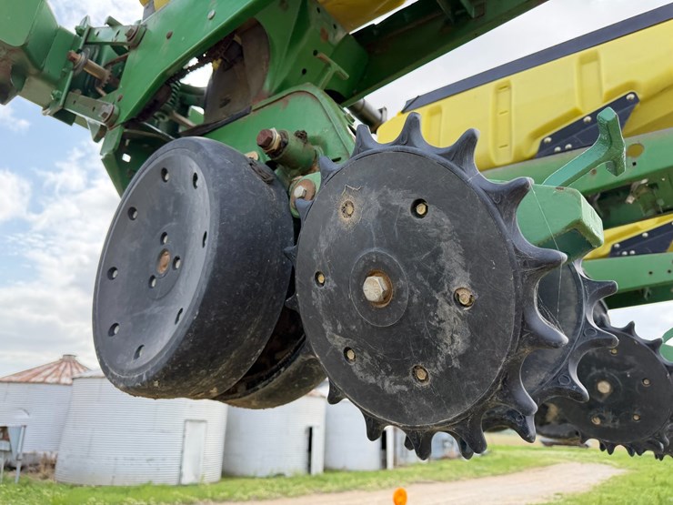 john-deere-1720-image-38