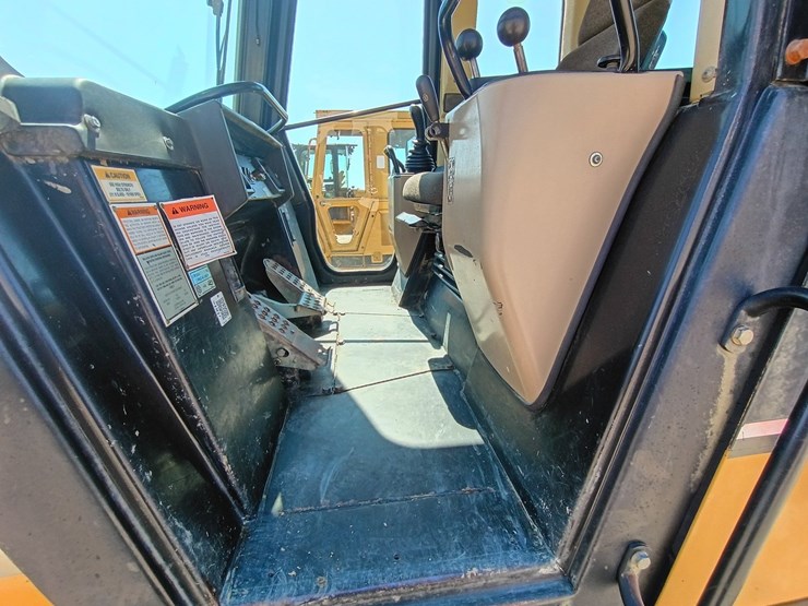 2001-caterpillar-963c-image-78