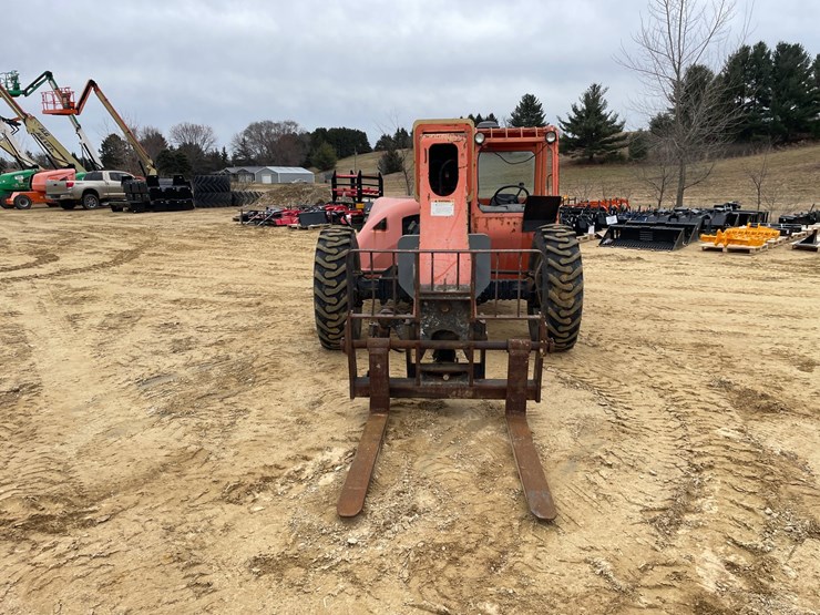 2005-jlg-g9-43a-image-2