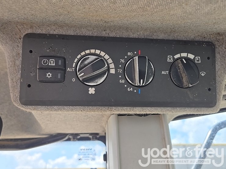 2021-volvo-l90h-image-131