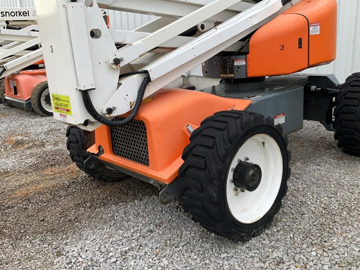 #302-•-2019-snorkel-46'-4wd-articulating-boom-lift-#3-image-15