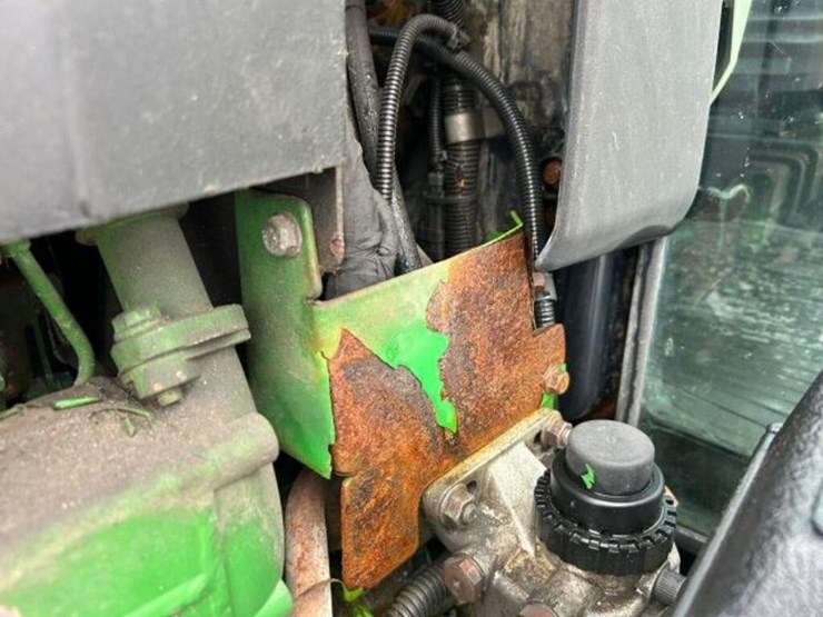 2016-john-deere-5085e-image-36