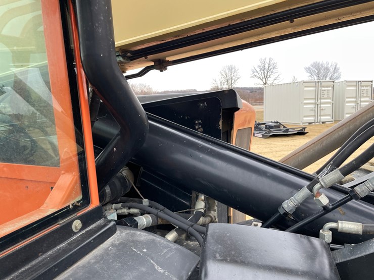 2013-jlg-g6-42a-image-42