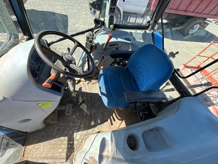 new-holland-t5070-image-44
