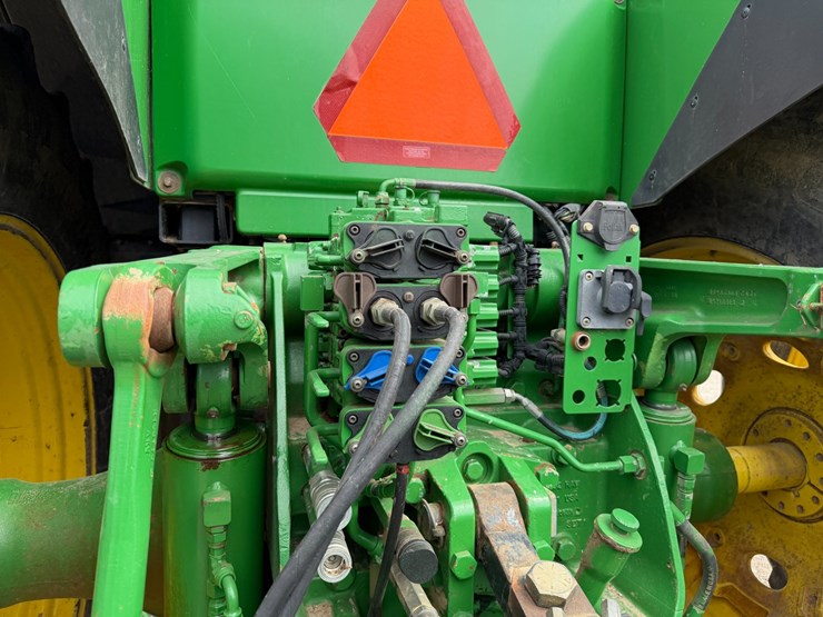 2012-john-deere-8285r-image-20
