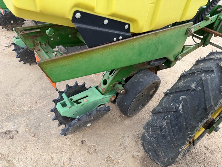 john-deere-1720-image-30