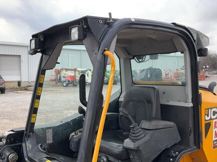 2021-jcb-215-image-23