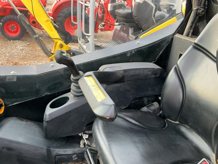 2022-jcb-215t-image-17