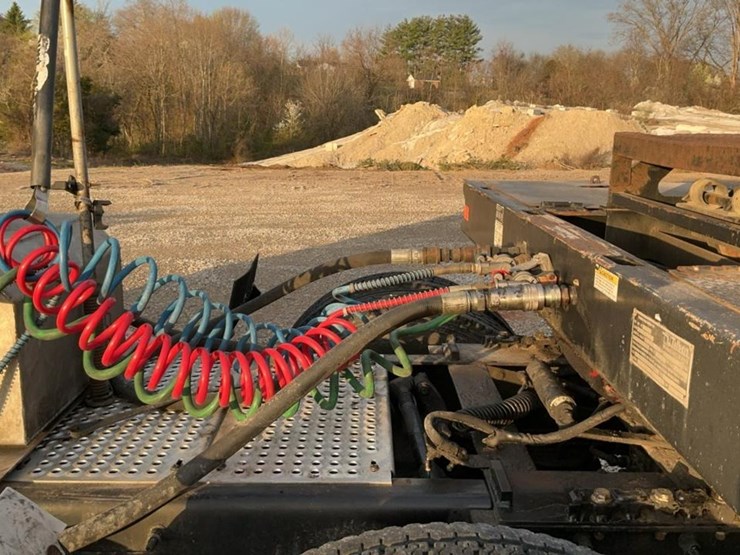 2017-international-prostar-image-47