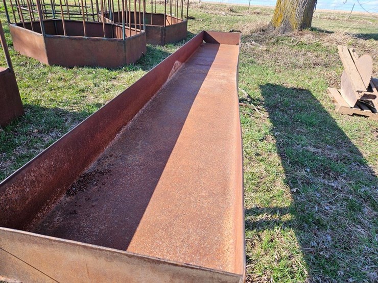 #549-•-14'-steel-feed-bunk-image-7